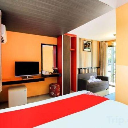 Oyo 271 The Resort Romklao Bangkok Luaran gambar