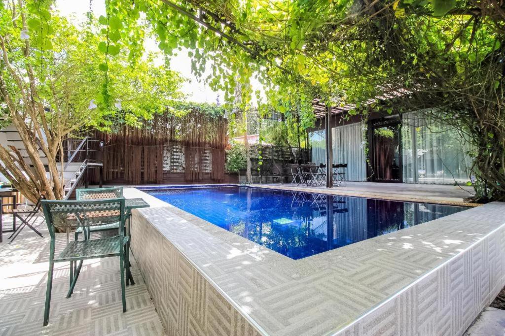Oyo 271 The Resort Romklao Bangkok Luaran gambar
