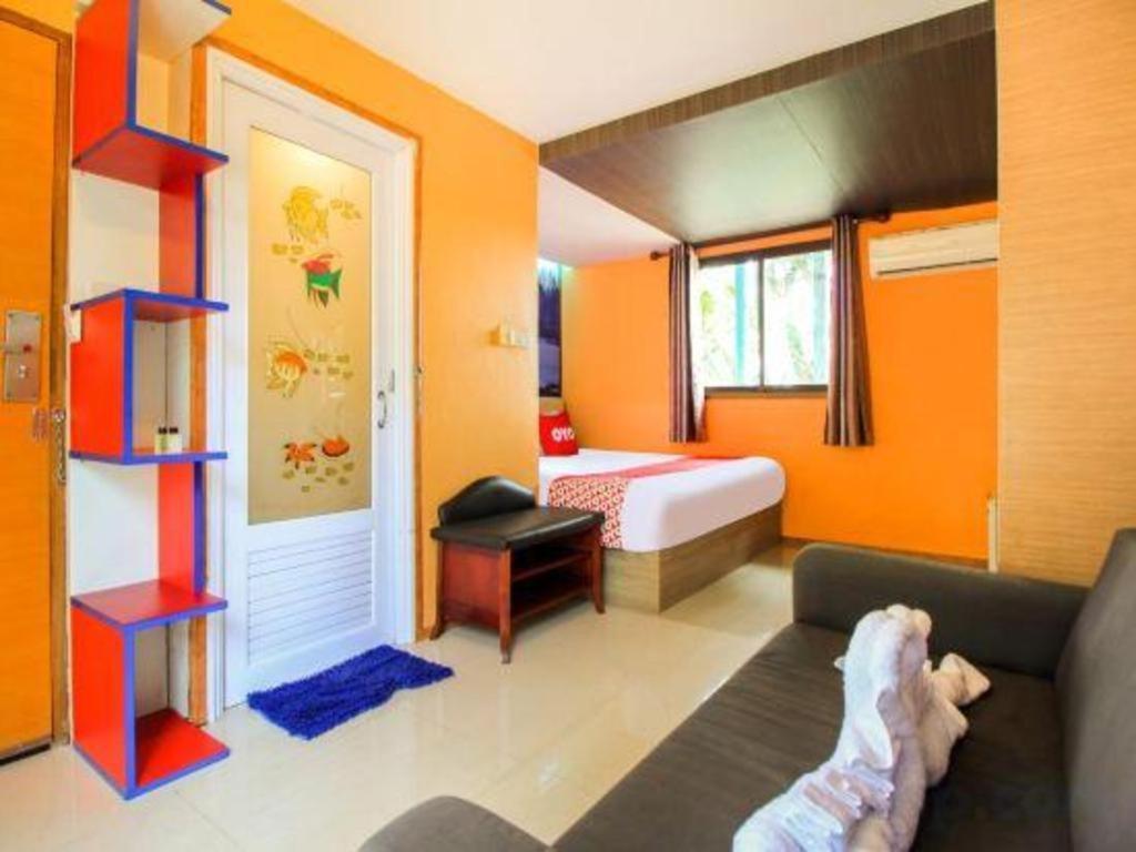 Oyo 271 The Resort Romklao Bangkok Luaran gambar