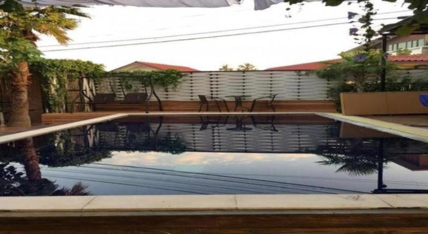 Oyo 271 The Resort Romklao Bangkok Luaran gambar