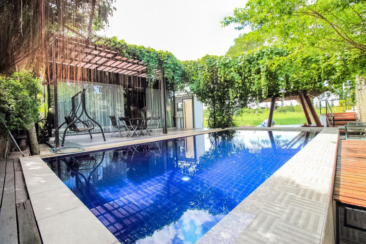 Oyo 271 The Resort Romklao Bangkok Luaran gambar